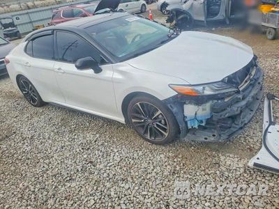 Czwarte zdjęcie samochodu z boku: 2019 TOYOTA CAMRY XSE VIN:4T1B61HK7KU226823 - miniatura