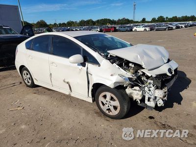 Czwarte zdjęcie samochodu z boku: 2011 TOYOTA PRIUS THREE VIN:JTDKN3DU2B0270293 - miniatura