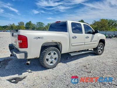 Trzecie zdjęcie samochodu z tyłu: 2011 CHEVROLET SILVERADO K1500 LTZ VIN:3GCPKTE35BG168521 - miniatura