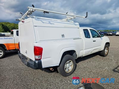 Trzecie zdjęcie samochodu z tyłu: 2016 TOYOTA TACOMA SR VIN:5TFRX5GN1GX059352 - miniatura