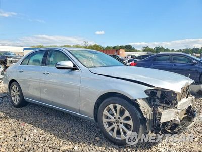 Czwarte zdjęcie samochodu z boku: 2018 MERCEDES-BENZ E 300 VIN:WDDZF4JB6JA448161 - miniatura