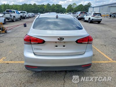 Zdjęcie 6 z 13 samochodu: 2018 KIA FORTE LX VIN:3KPFL4A72JE169983 - miniatura