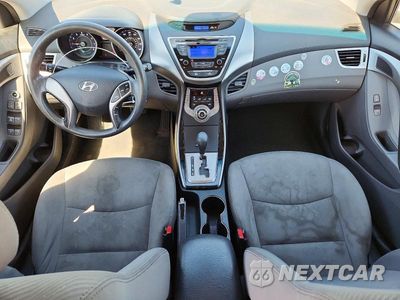 Zdjęcie 8 z 12 samochodu: 2013 HYUNDAI ELANTRA GLS VIN:5NPDH4AEXDH342673 - miniatura