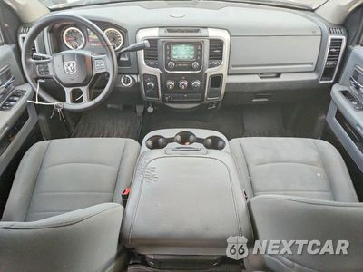 Zdjęcie 8 z 12 samochodu: 2016 RAM 2500 SLT VIN:3C6TR5DT1GG378443 - miniatura