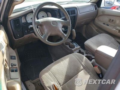 Zdjęcie 8 z 12 samochodu: 2002 TOYOTA TACOMA XTRACAB PRERUNNER VIN:5TESN92N62Z006833 - miniatura