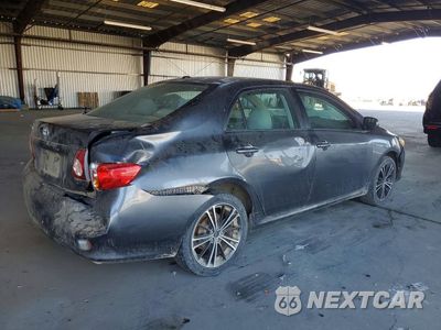 Trzecie zdjęcie samochodu z tyłu: 2010 TOYOTA COROLLA BASE VIN:2T1BU4EE2AC441595 - miniatura