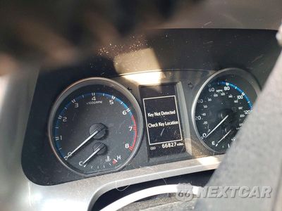 Zdjęcie 9 z 13 samochodu: 2018 TOYOTA RAV4 XLE VIN:JTMRFREV5JJ735907 - miniatura