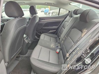 Zdjęcie 10 z 12 samochodu: 2017 HYUNDAI ELANTRA VALUE EDITION VIN:5NPD84LF5HH120490 - miniatura