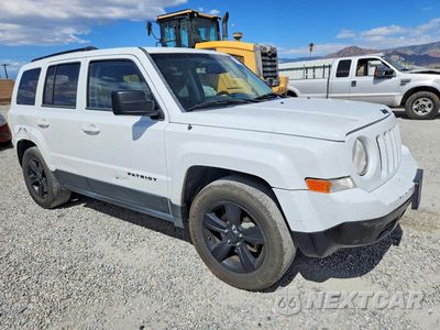 Czwarte zdjęcie samochodu z boku: 2015 JEEP PATRIOT SPORT VIN:1C4NJPBA8FD191217 - miniatura