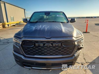 Piąte zdjęcie samochodu w środku: 2025 RAM 1500 TRADESMAN VIN:1C6RREGGXSN241770 - miniatura