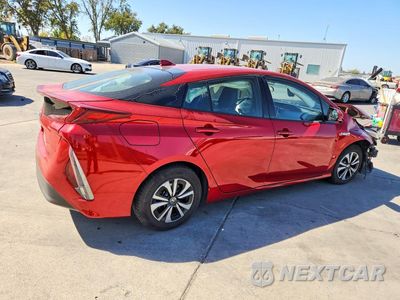 Trzecie zdjęcie samochodu z tyłu: 2017 TOYOTA PRIUS PRIME PREMIUM VIN:JTDKARFP6H3057747 - miniatura