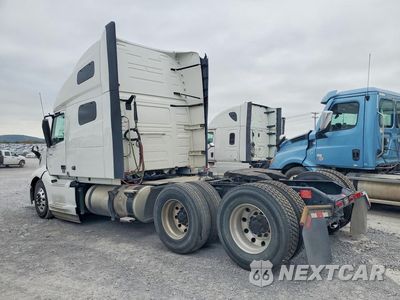 Drugie zdjęcie samochodu z przodu: 2023 VOLVO VNL SEMI TRUCK VIN:4V4NC9EHXPN319715 - miniatura