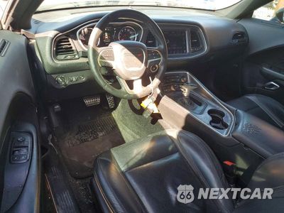Zdjęcie 8 z 12 samochodu: 2017 DODGE CHALLENGER SXT VIN:2C3CDZAG7HH598178 - miniatura