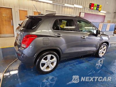 Trzecie zdjęcie samochodu z tyłu: 2016 CHEVROLET TRAX LTZ VIN:3GNCJMSB0GL162554 - miniatura