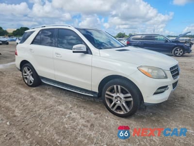 Czwarte zdjęcie samochodu z boku: 2013 MERCEDES-BENZ ML 350 VIN:4JGDA5JB5DA157899 - miniatura