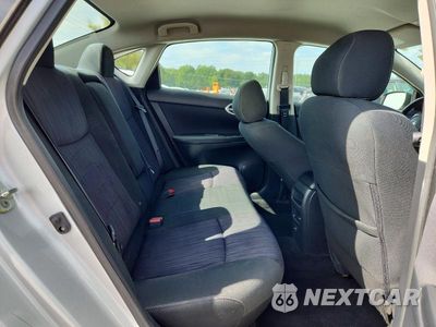Zdjęcie 10 z 12 samochodu: 2019 NISSAN SENTRA SV VIN:3N1AB7AP6KY415550 - miniatura