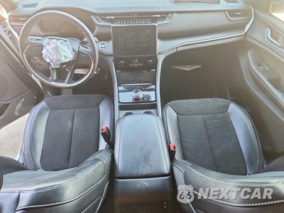 Zdjęcie 8 z 14 samochodu: 2025 JEEP GRAND CHEROKEE L LAREDO VIN:1C4RJKAG1S8631534 - miniatura