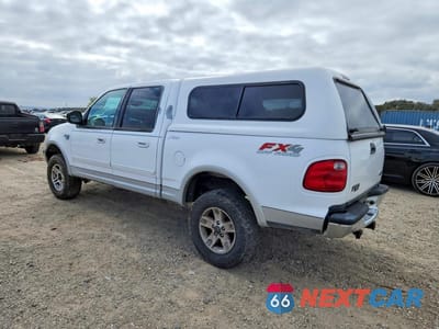 Drugie zdjęcie samochodu z przodu: 2002 FORD F150 SUPERCREW VIN:1FTRW08L72KB57827 - miniatura