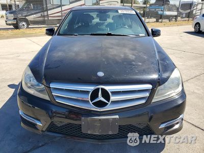Piąte zdjęcie samochodu w środku: 2013 MERCEDES-BENZ C 250 VIN:WDDGF4HB3DA838944 - miniatura