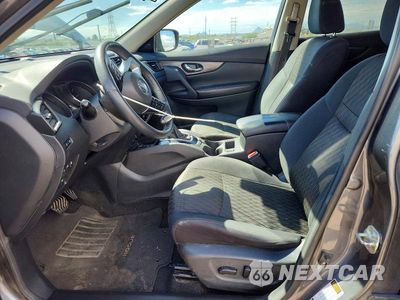Zdjęcie 7 z 14 samochodu: 2019 NISSAN ROGUE SV VIN:5N1AT2MT2KC731277 - miniatura