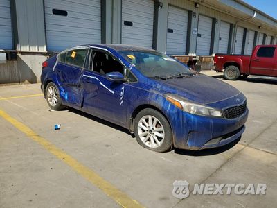 Czwarte zdjęcie samochodu z boku: 2017 KIA FORTE S VIN:3KPFL4A73HE050754 - miniatura