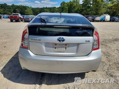 Zdjęcie 6 z 13 samochodu: 2012 TOYOTA PRIUS TWO VIN:JTDKN3DU9C1557366 - miniatura