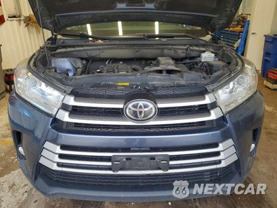 Zdjęcie 12 z 13 samochodu: 2019 TOYOTA HIGHLANDER XLE VIN:5TDJZRFH8KS994750 - miniatura
