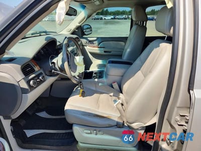 Zdjęcie 7 z 13 samochodu: 2007 GMC YUKON VIN:1GKFK13057J129995 - miniatura