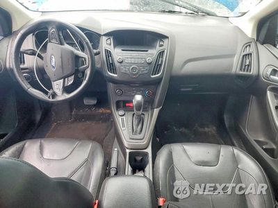 Zdjęcie 8 z 12 samochodu: 2015 FORD FOCUS SE VIN:1FADP3K28FL330320 - miniatura