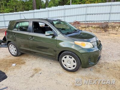 Czwarte zdjęcie samochodu z boku: 2012 SCION XD BASE VIN:JTKKU4B40C1023919 - miniatura