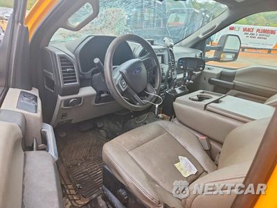 Zdjęcie 8 z 13 samochodu: 2019 FORD F550 SUPER DUTY DUMP TRUCK VIN:1FDUF5HT5KEG25023 - miniatura