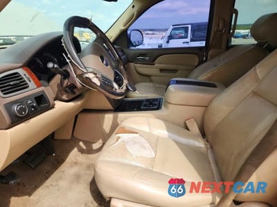Zdjęcie 7 z 13 samochodu: 2012 GMC YUKON SLT VIN:1GKS1CE05CR108246 - miniatura