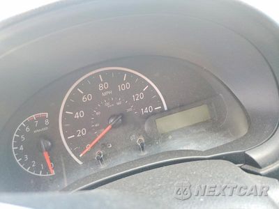 Zdjęcie 9 z 13 samochodu: 2018 NISSAN VERSA S VIN:3N1CN7AP9JL888208 - miniatura