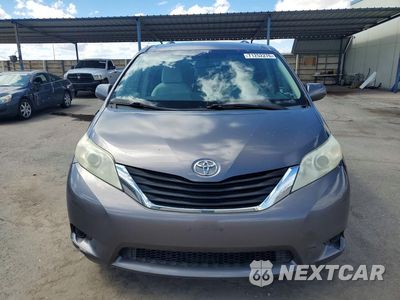 Piąte zdjęcie samochodu w środku: 2011 TOYOTA SIENNA LE VIN:5TDKK3DC0BS037624 - miniatura