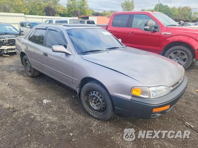 Czwarte zdjęcie samochodu z boku: 1996 TOYOTA CAMRY LE VIN:4T1BG12K3TU813060 - miniatura