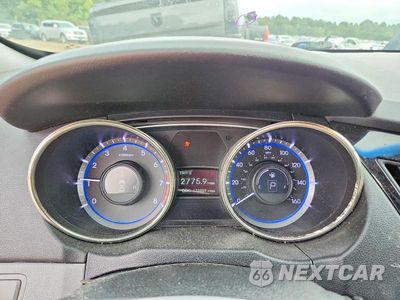 Zdjęcie 9 z 12 samochodu: 2012 HYUNDAI SONATA LIMITED VIN:5NPEC4AC7CH471406 - miniatura