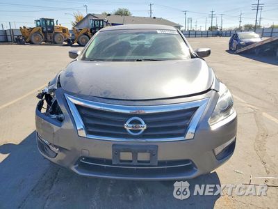 Piąte zdjęcie samochodu w środku: 2015 NISSAN ALTIMA 2.5 S VIN:1N4AL3AP5FC290838 - miniatura