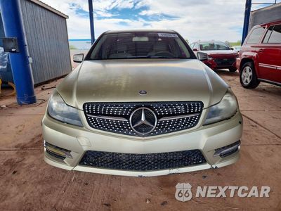 Piąte zdjęcie samochodu w środku: 2012 MERCEDES-BENZ C 250 VIN:WDDGF4HB8CR219143 - miniatura