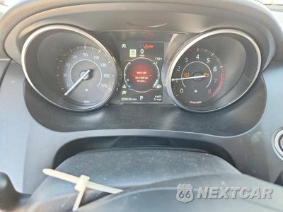 Zdjęcie 9 z 12 samochodu: 2018 JAGUAR E-PACE S VIN:SADFJ2FX9J1Z04985 - miniatura