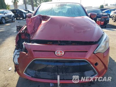 Piąte zdjęcie samochodu w środku: 2016 SCION IA BASE VIN:3MYDLBZV5GY146009 - miniatura
