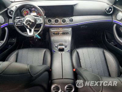 Zdjęcie 8 z 12 samochodu: 2019 MERCEDES-BENZ E 300 VIN:WDDZF4JB4KA563438 - miniatura