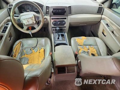 Zdjęcie 8 z 14 samochodu: 2005 JEEP GRAND CHEROKEE LAREDO VIN:1J8HS48N35C574773 - miniatura