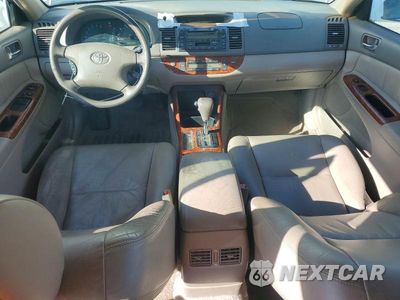 Zdjęcie 8 z 12 samochodu: 2002 TOYOTA CAMRY XLE VIN:JTDBE30KX20106908 - miniatura