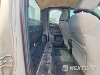 Zdjęcie 10 z 13 samochodu: 2019 TOYOTA TACOMA SR VIN:5TFSX5EN9KX069303 - miniatura