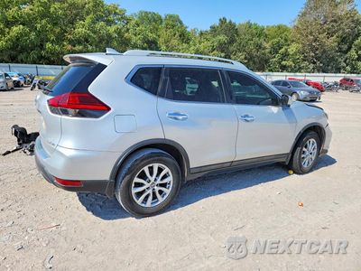 Trzecie zdjęcie samochodu z tyłu: 2017 NISSAN ROGUE SV VIN:5N1AT2MV2HC735839 - miniatura
