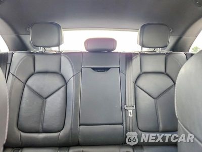 Zdjęcie 10 z 13 samochodu: 2020 PORSCHE MACAN VIN:WP1AA2A54LLB10526 - miniatura