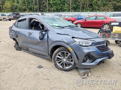 Czwarte zdjęcie samochodu z boku: 2022 BUICK ENCORE GX SELECT VIN:KL4MMDSL0NB101095 - miniatura