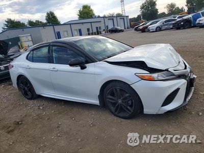 Czwarte zdjęcie samochodu z boku: 2019 TOYOTA CAMRY XSE VIN:4T1B61HK3KU283911 - miniatura