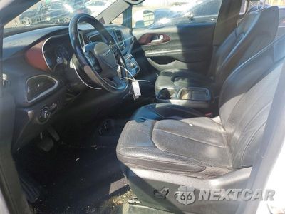 Zdjęcie 7 z 13 samochodu: 2020 CHRYSLER PACIFICA TOURING L VIN:2C4RC1BG3LR106743 - miniatura