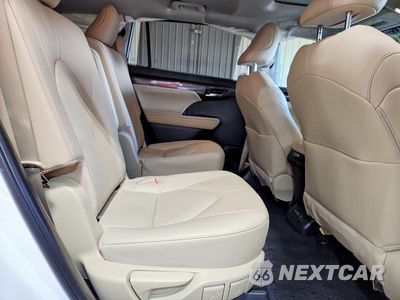 Zdjęcie 11 z 13 samochodu: 2023 TOYOTA HIGHLANDER LIMITED VIN:5TDKDRAH5PS026770 - miniatura